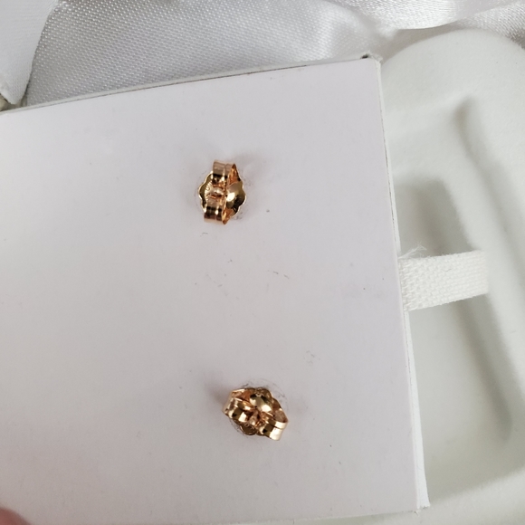 GORGEOUS Swiss Blue Topaz Facet Cut Ball Earrings - Picture 7 of 10